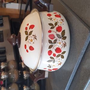 Sheffield Strawberries N' Cream Covered Casserole